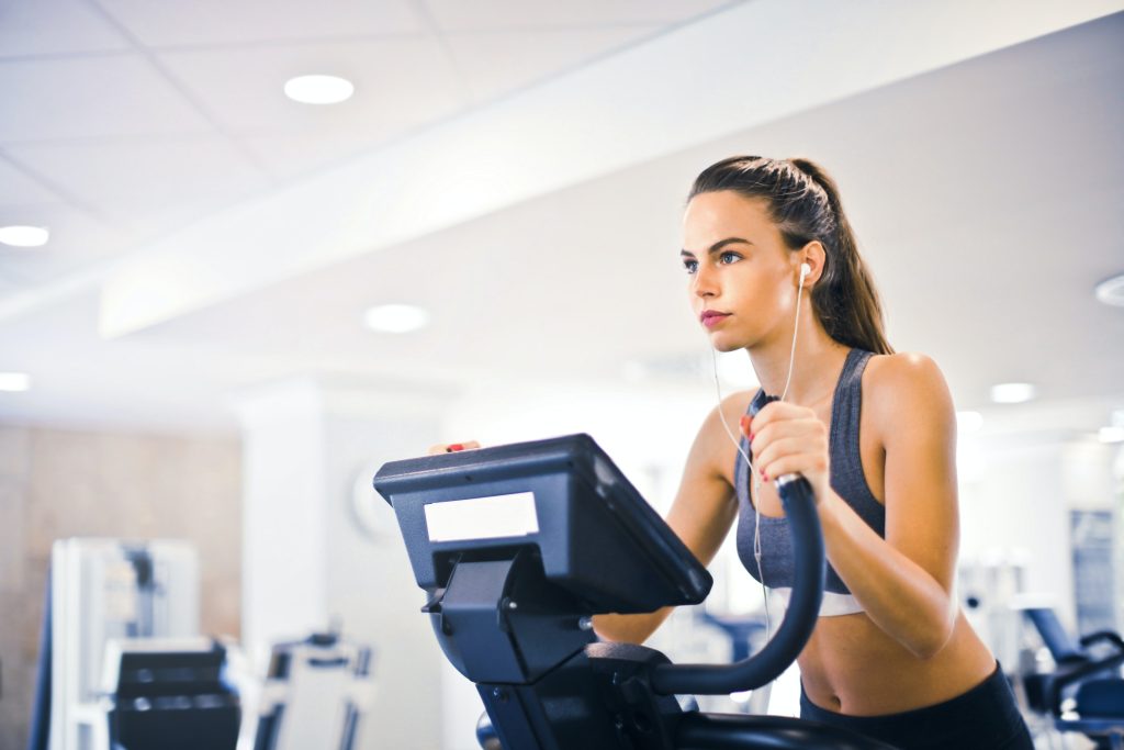 How working out at the gym can change your life: 10 reasons why it's worth it!